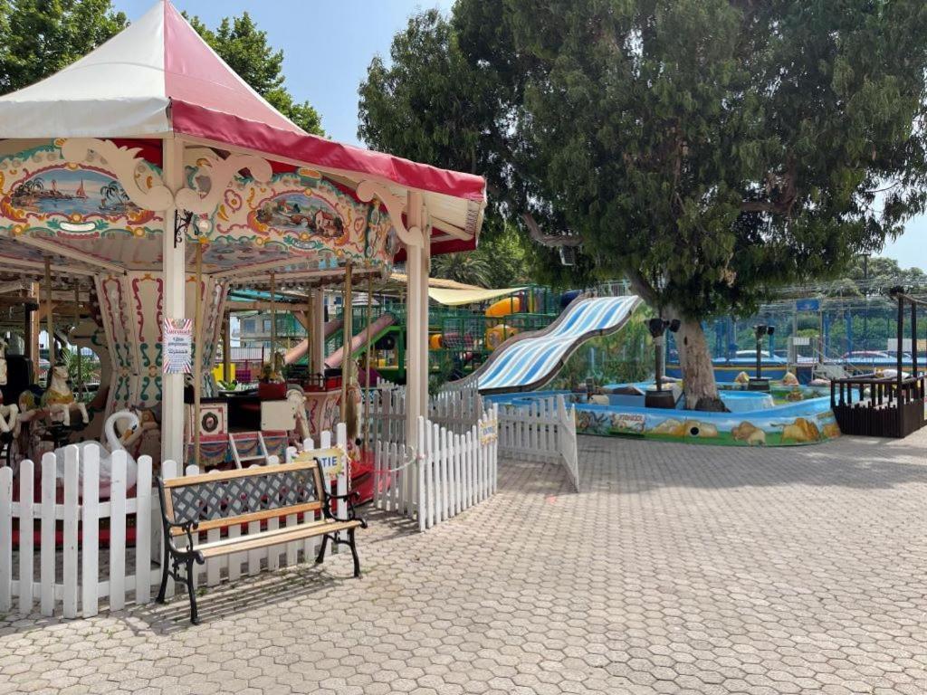 Location Saisonniere Menton 220 M Des Plages Exteriör bild