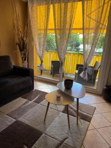 Location Saisonniere Menton 220 M Des Plages Exteriör bild